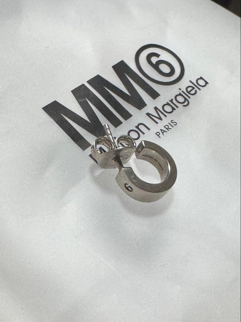 【片耳のみ！！】MM6シルバー ピアス