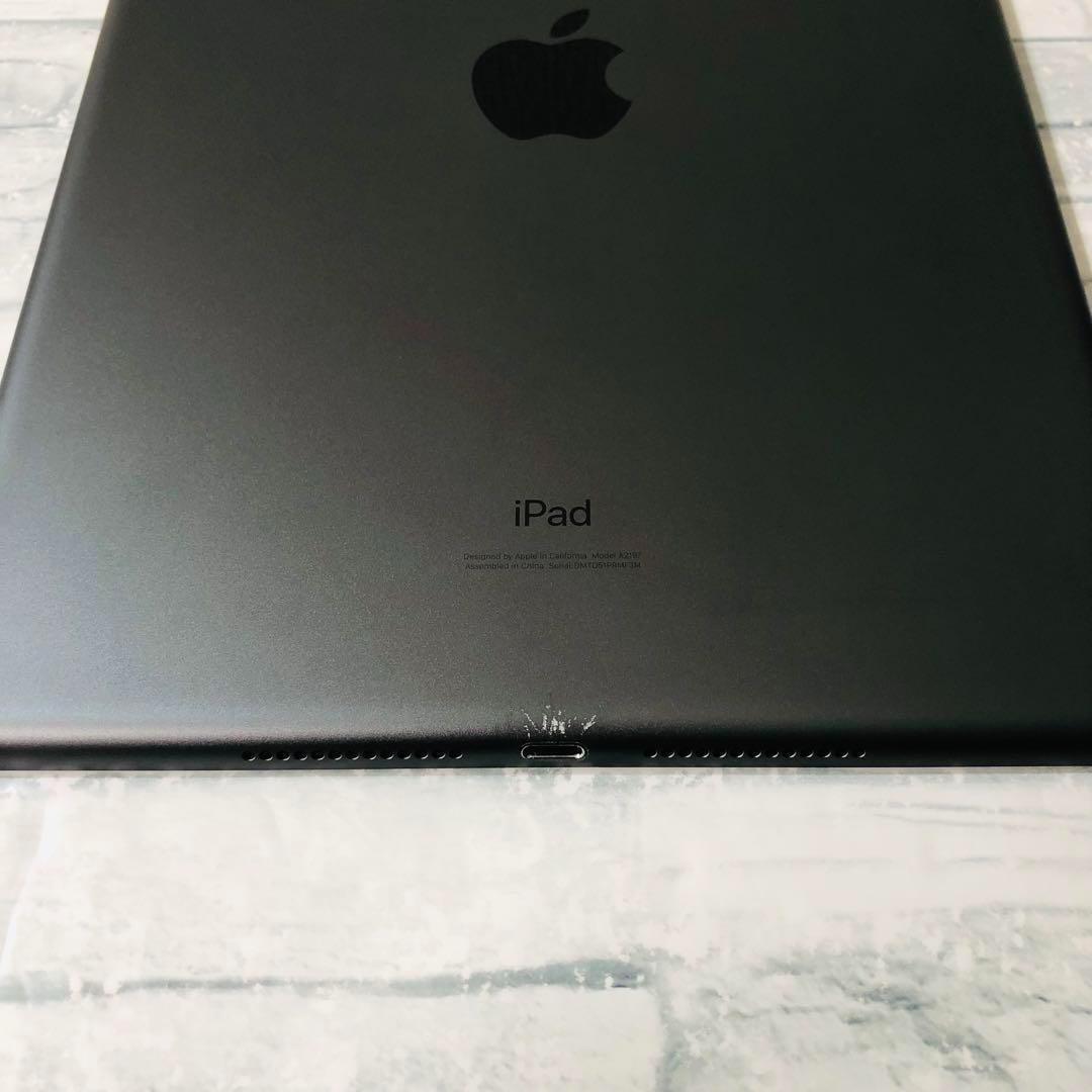 iPad 第7世代 32GB wifiモデル 10.2インチ　管理番号：221