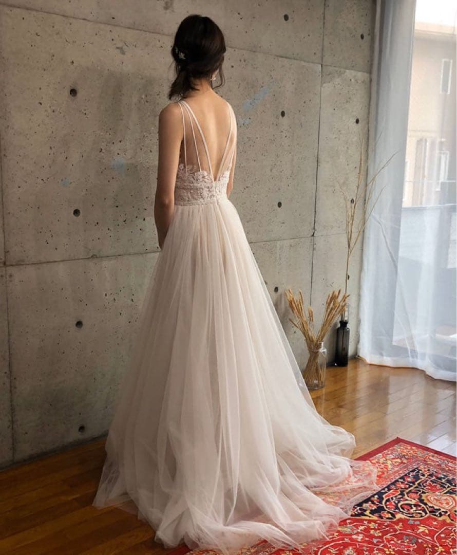 美品 アーバンブランシュ ウェディングドレス ホルターネック チュール