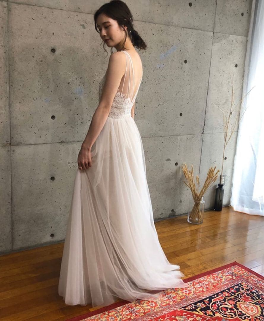 美品 アーバンブランシュ ウェディングドレス ホルターネック チュール