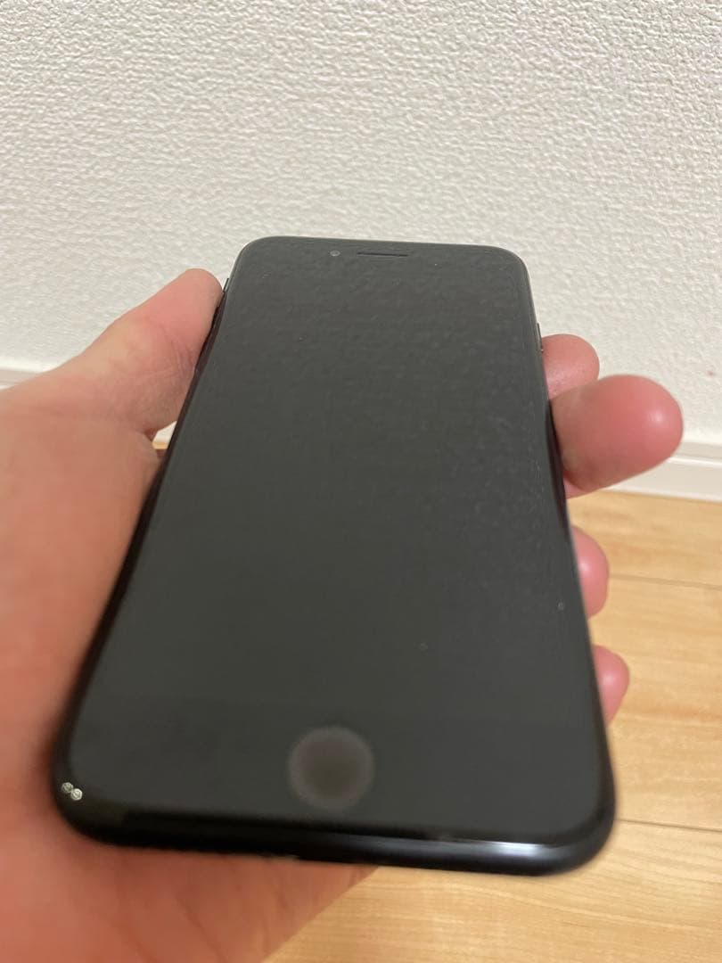 美品　iPhoneSE 第2世代