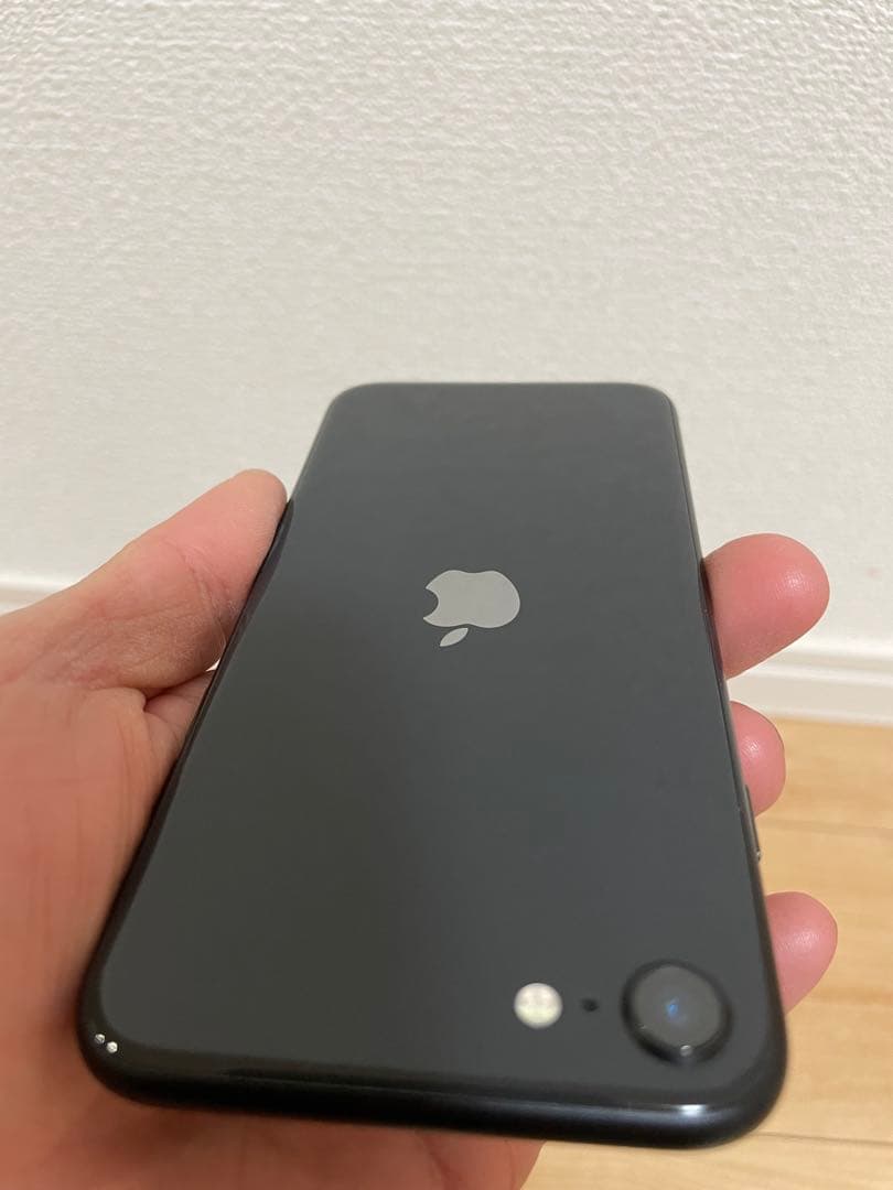 美品　iPhoneSE 第2世代
