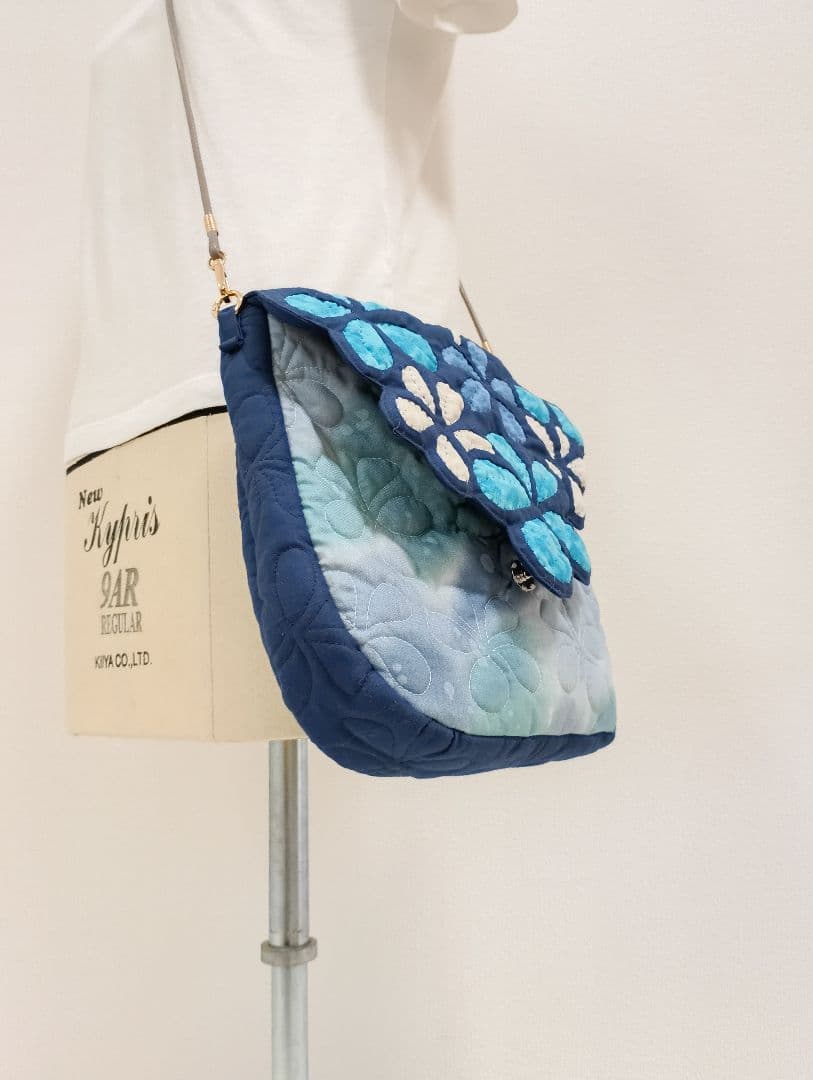 ハワイアンキルト　ハンドメイド　フラップ付きショルダーバッグ