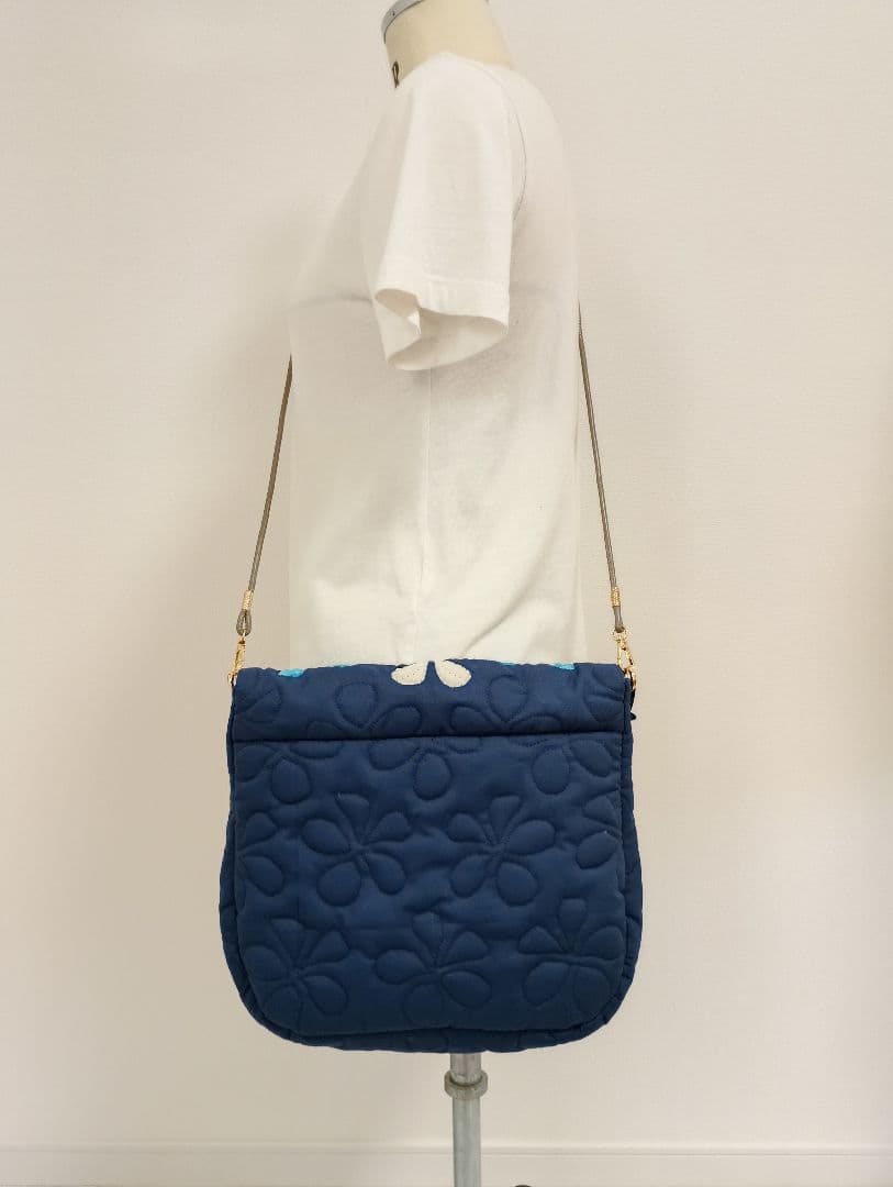 ハワイアンキルト　ハンドメイド　フラップ付きショルダーバッグ