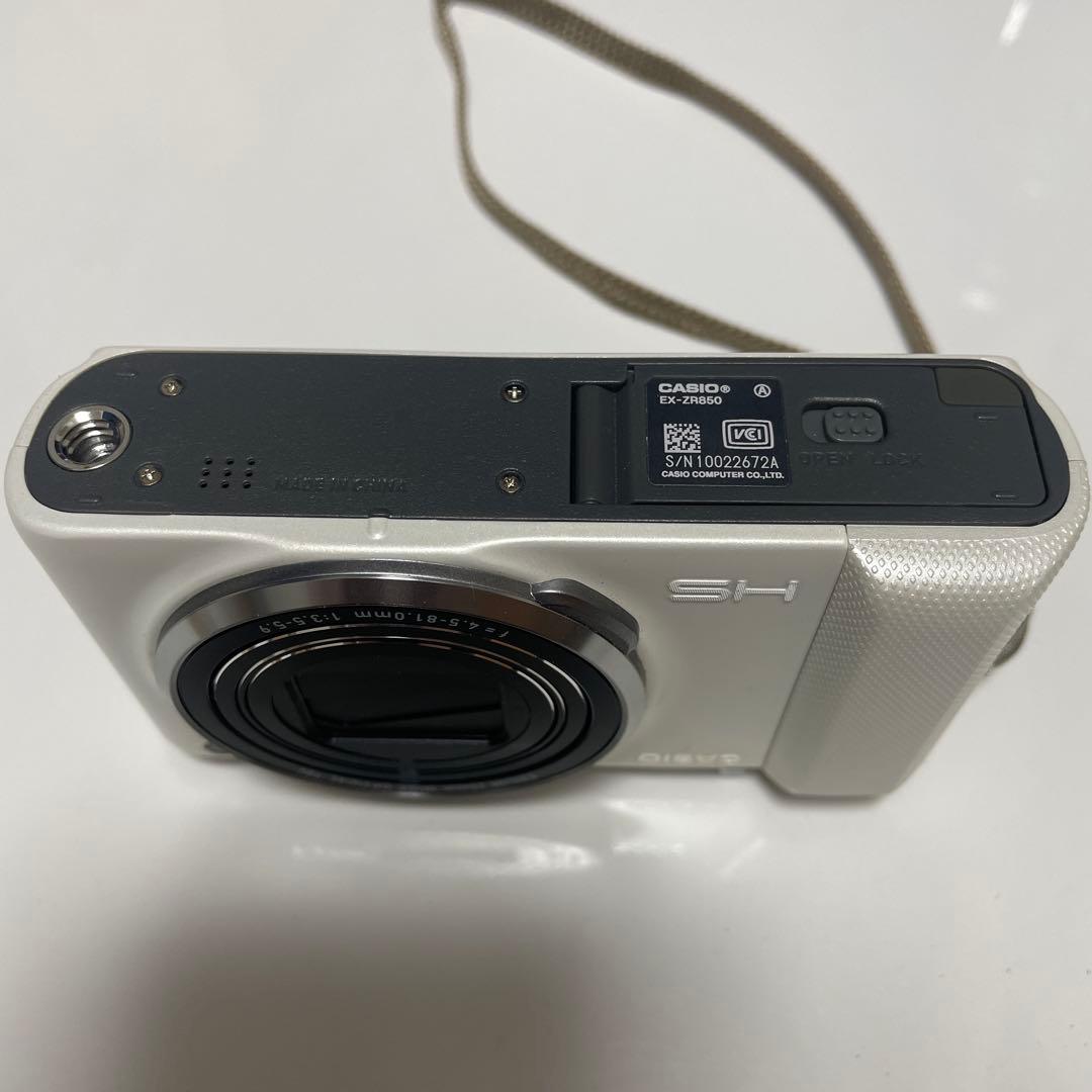 CASIO EX-ZR850 デジタルカメラ　ホワイト