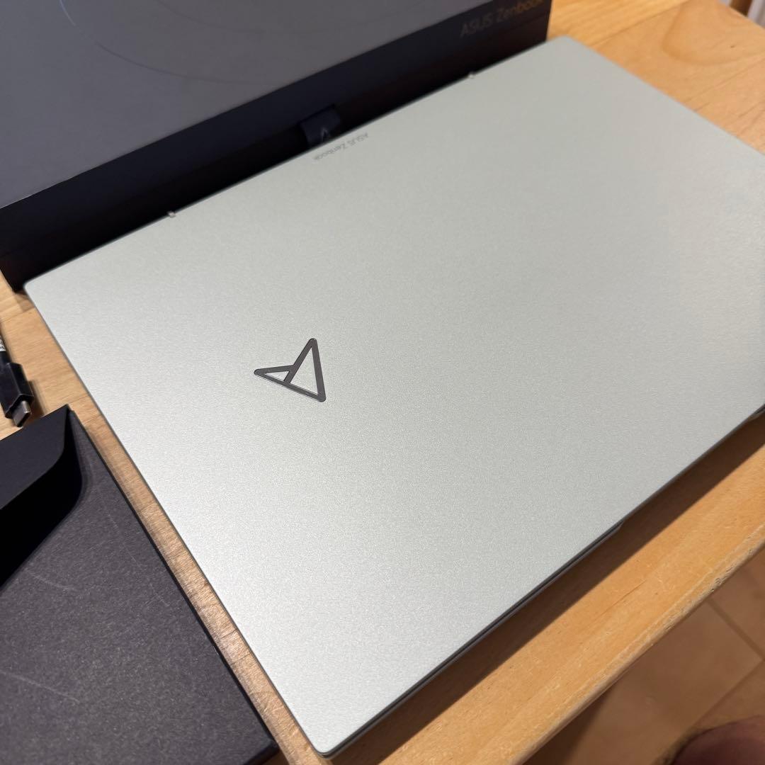 【やや難あり】ASUS Zenbook S 13 OLED Ryzen 7