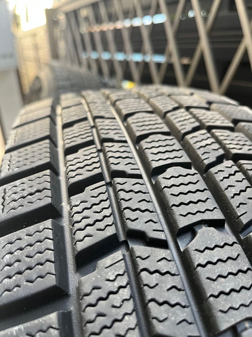 2sss3 ❄️スタッドレスタイヤ❄️ランクル サーフ プラド ハイラックス