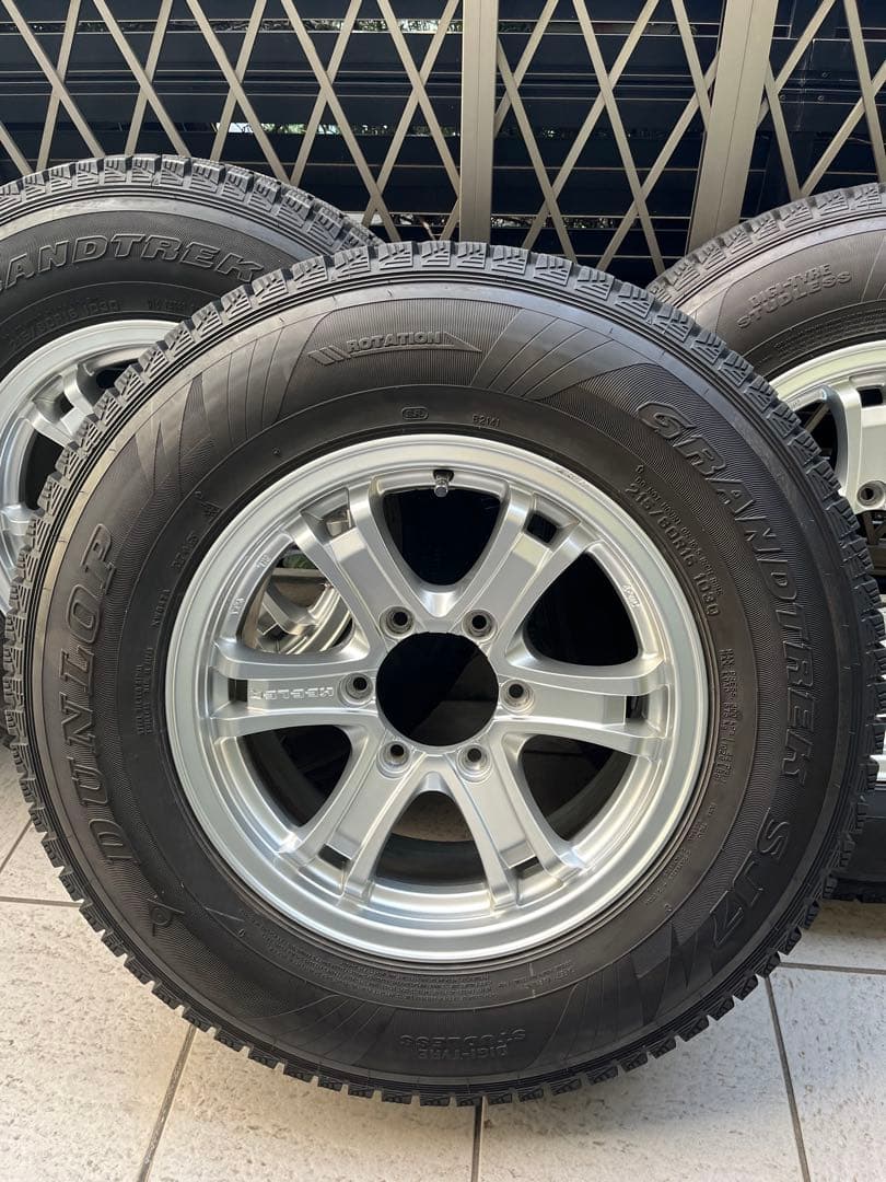 2sss3 ❄️スタッドレスタイヤ❄️ランクル サーフ プラド ハイラックス