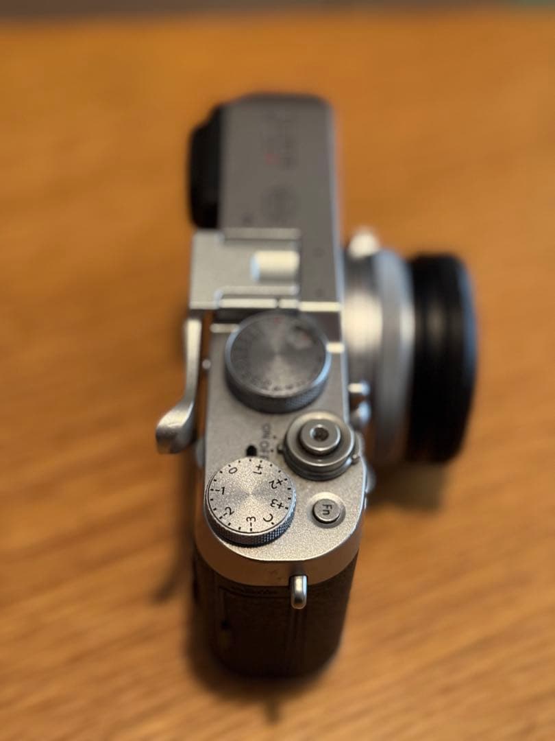 【送料込み】FUJIFILM X100F