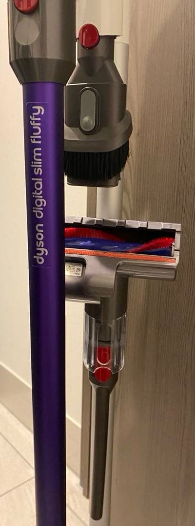 Dyson Digital slim fluffy SV18 本体・スタンド