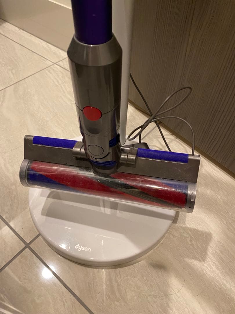 Dyson Digital slim fluffy SV18 本体・スタンド