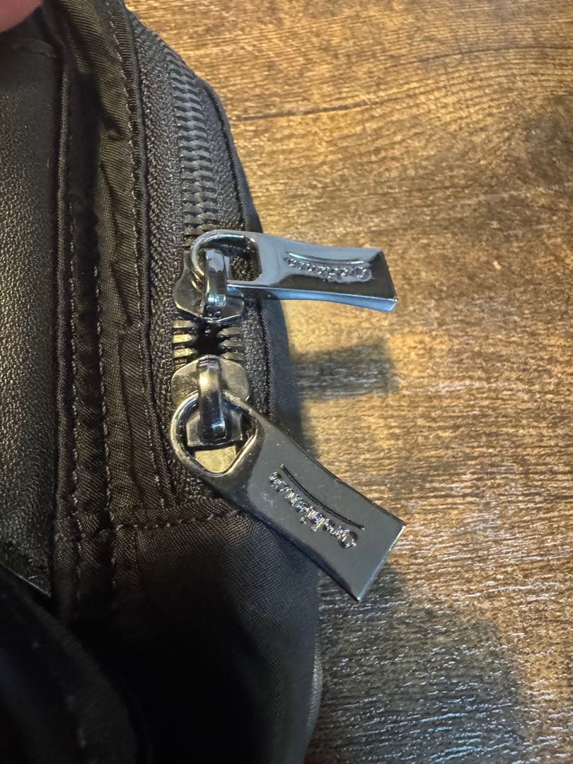 オロビアンコ 　ボディバッグ 極美品