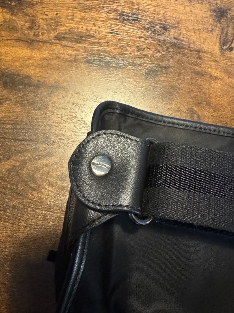 オロビアンコ 　ボディバッグ 極美品