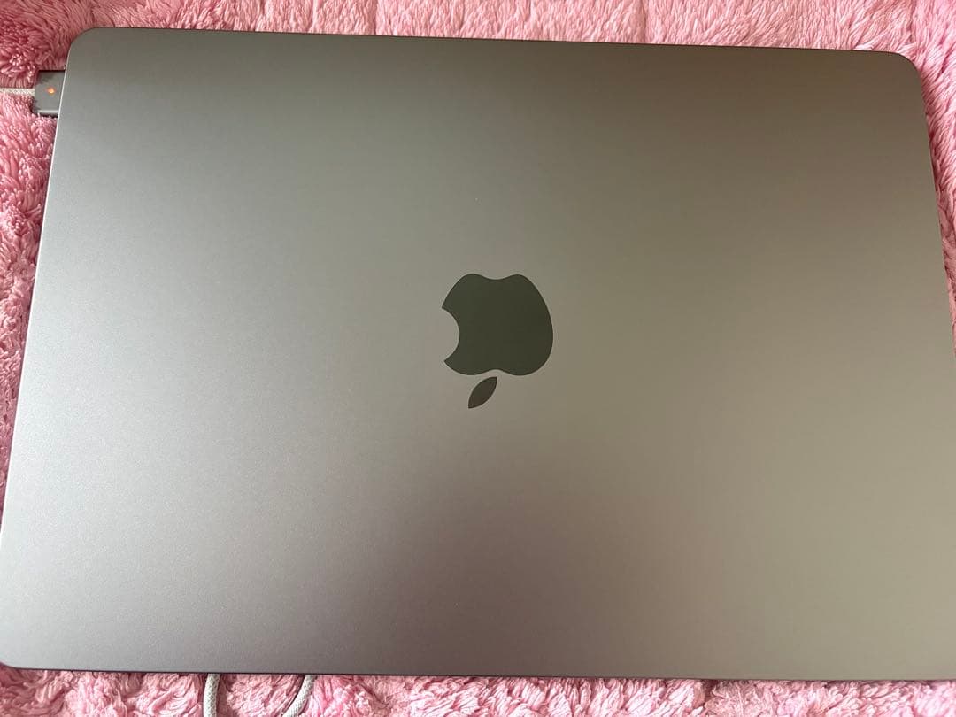 Apple MacBook 本体 充電器付き