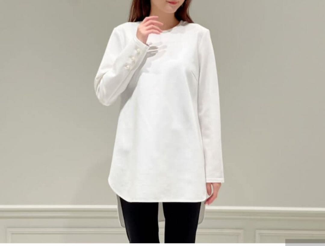 【新品・タグ付き】アベニールエトワール　スリーブパールロングカットソー