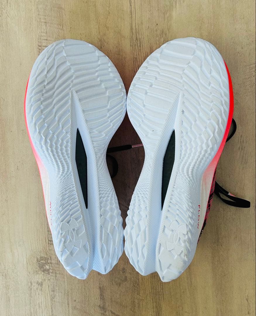 【マルコ】Under Armour ベロシティエリート2 25.5 美品