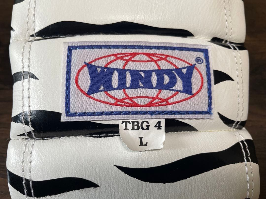 WINDY(ウィンディ) ゼブラ柄　パンチンググローブ　レガース