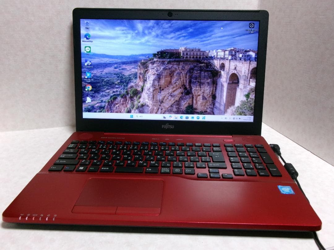 美品/新品SSD/LIFEBOOKメモリ8GB/カメラ/Office/Win11