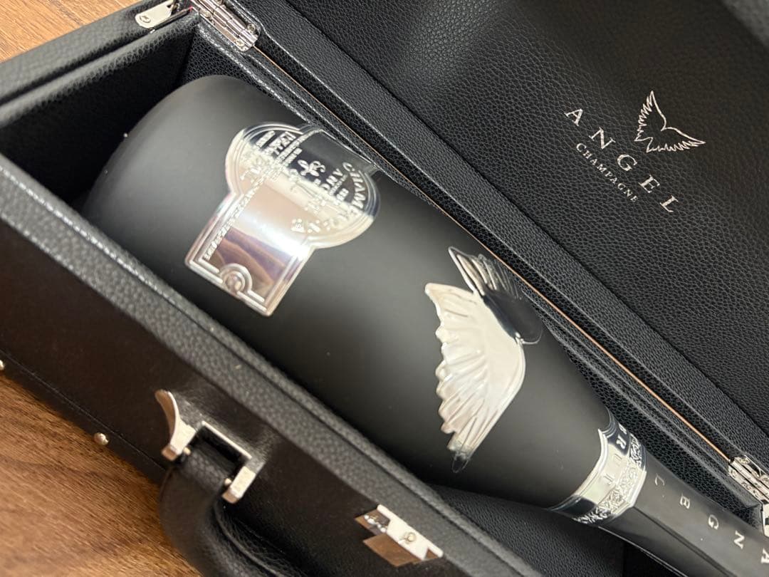 ⭐︎送料込み⭐︎【新品未開栓】エンジェルブリュット　ブラックボトル 専用ケース付き