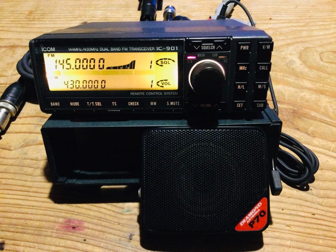 ICOM ICー901 144MHz／430MHz FM TRANSCEIVER