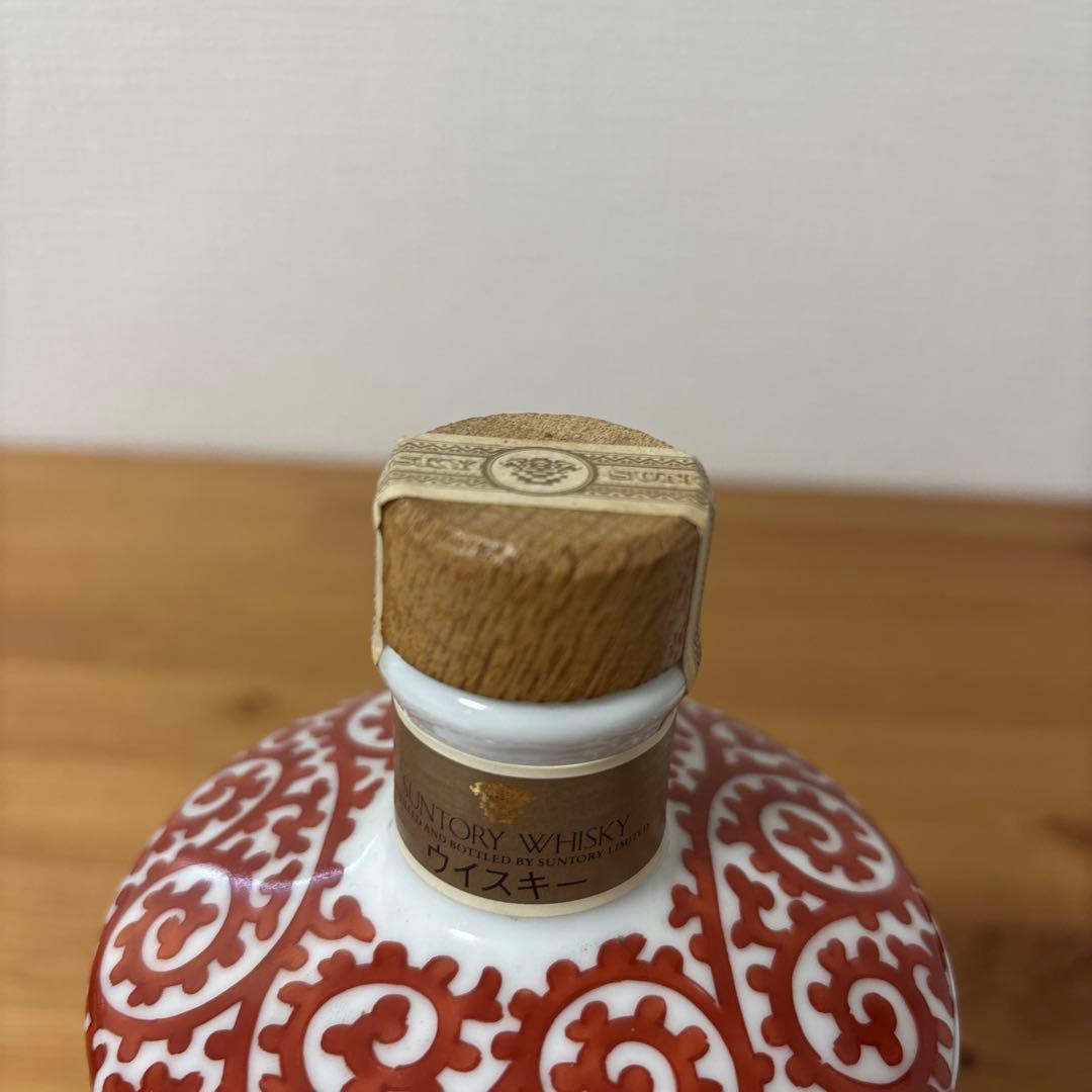 サントリーウイスキー白州 赤絵蛸唐草 寿 文筒形瓶 有田焼 陶器ボトル 古酒