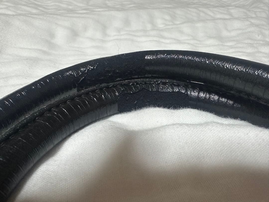 miumiu エナメルバック　黒