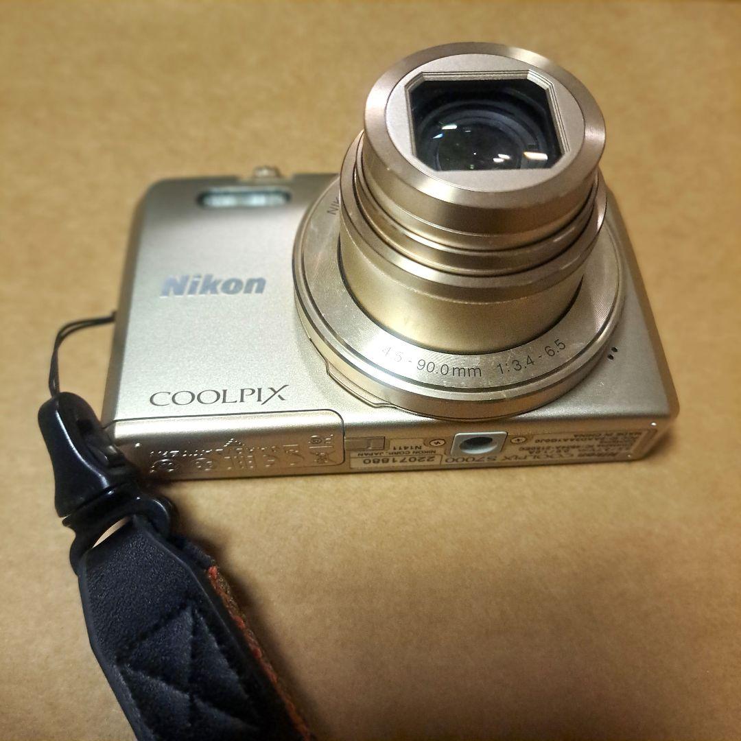 Nikon　COOLPIX S7000 ゴールド