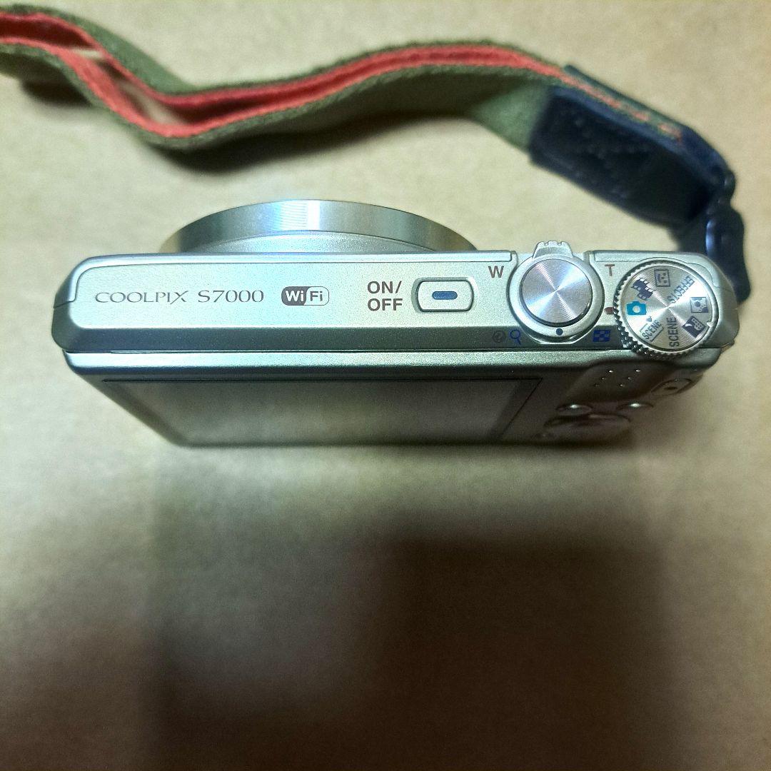 Nikon　COOLPIX S7000 ゴールド