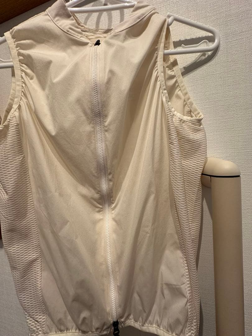 パスノーマルスタジオ　ジレ