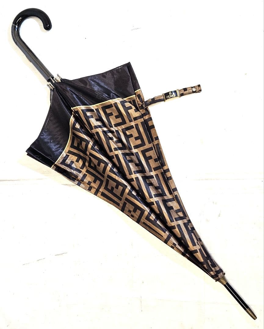 正規品　FENDI　フェンディ　長傘　雨傘　FF　ロゴ　ズッカ柄