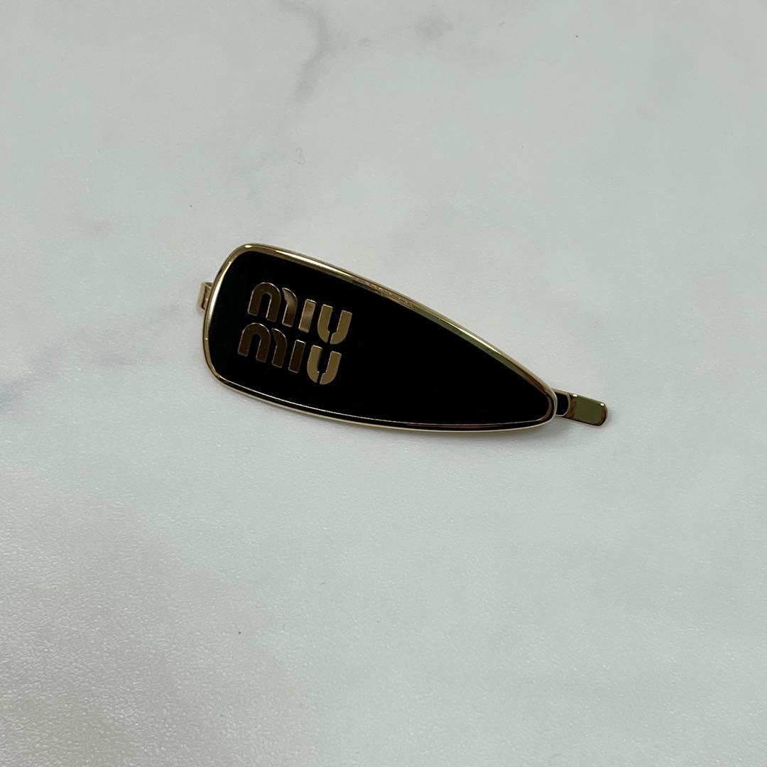 ぴのきお様 MIU MIU ミュウミュウ エナメル メタル ヘア クリップ