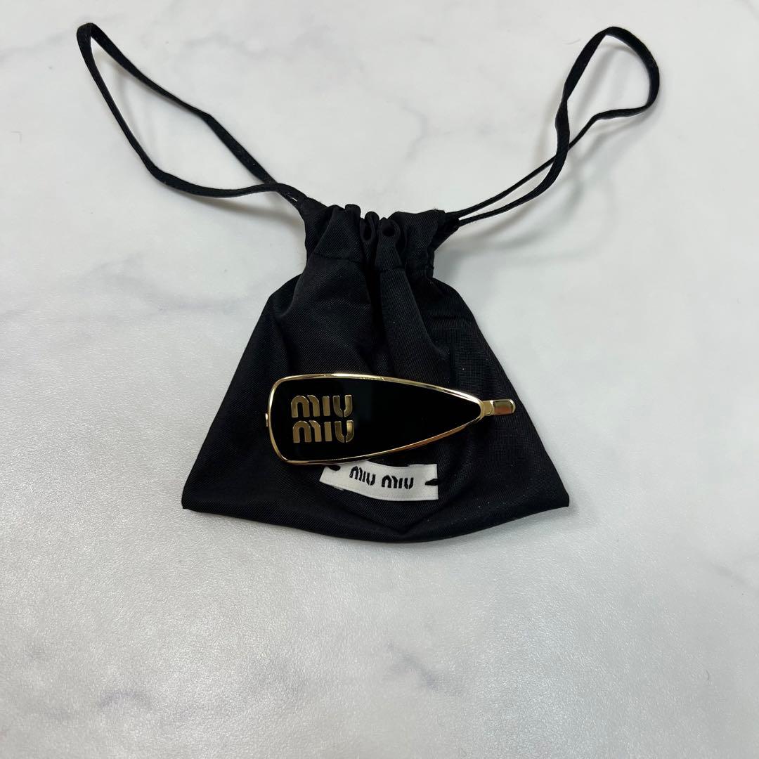 ぴのきお様 MIU MIU ミュウミュウ エナメル メタル ヘア クリップ