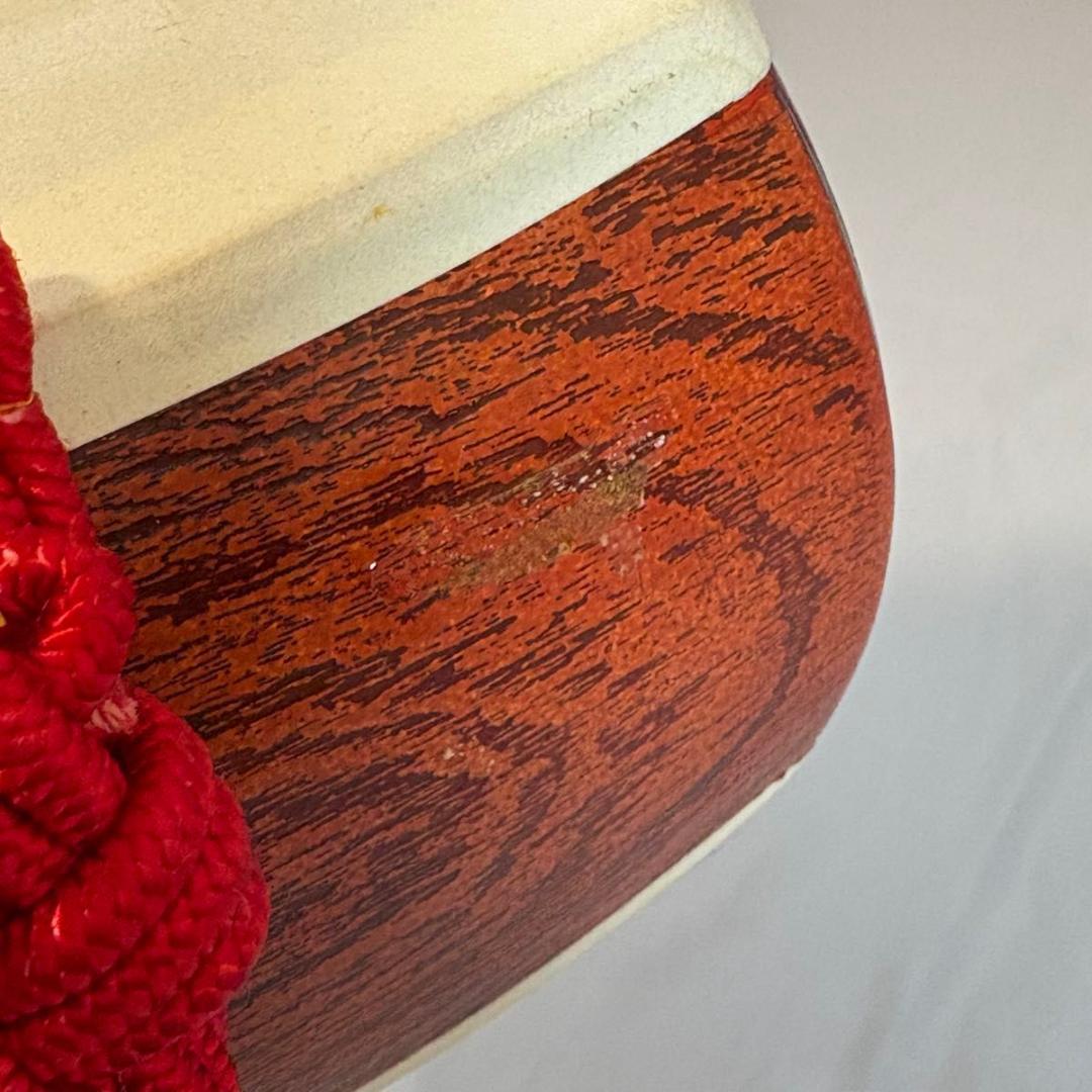 三味線　中棹（太さ2.6cm）　破れなし　駒・撥・弦・指掛付属