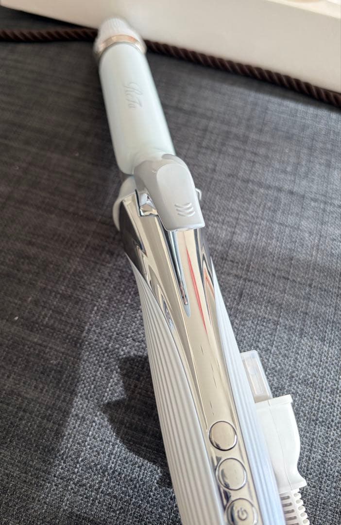 りりり　新品同様＊リファ カールアイロン 26mm RE-BJ-02A