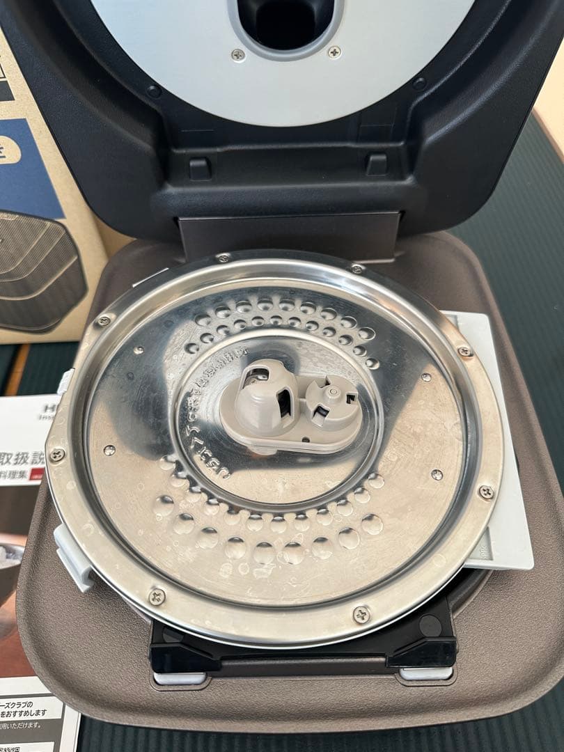 日立IHジャー炊飯器 RZ-W100EM(内釜なし)