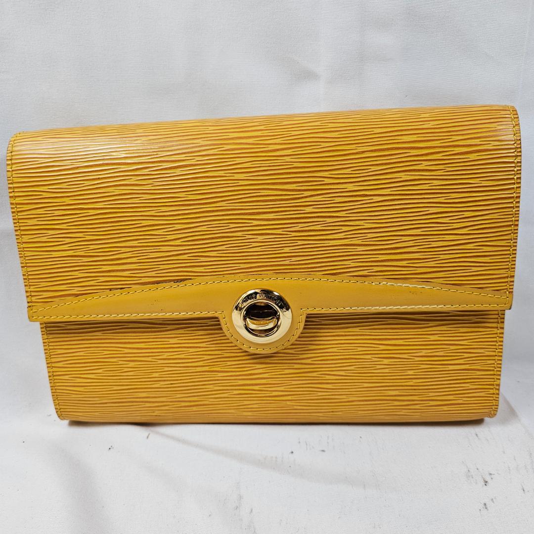 Louis Vuitton エピライン　アルシュレザーショルダーバッグ　イエロー