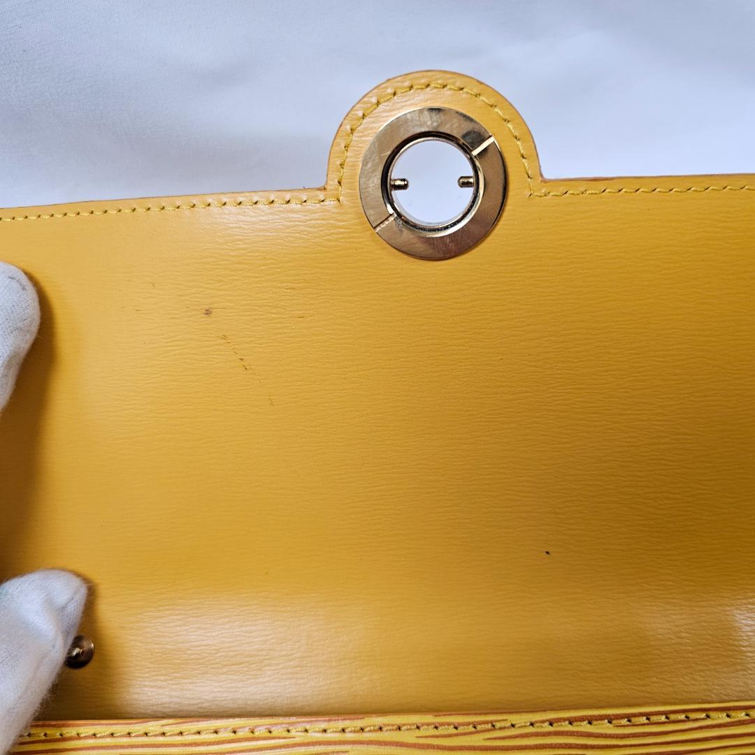 Louis Vuitton エピライン　アルシュレザーショルダーバッグ　イエロー