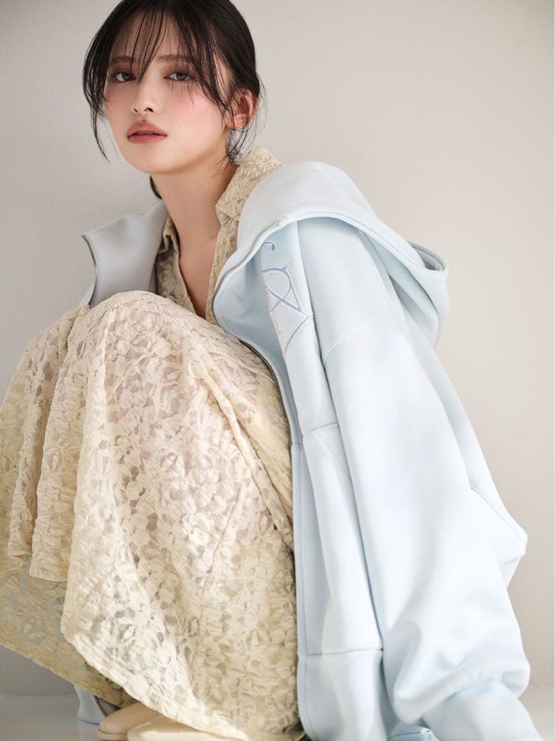 SNIDEL スナイデル エンブレムボンディングパーカー アウター LBLU