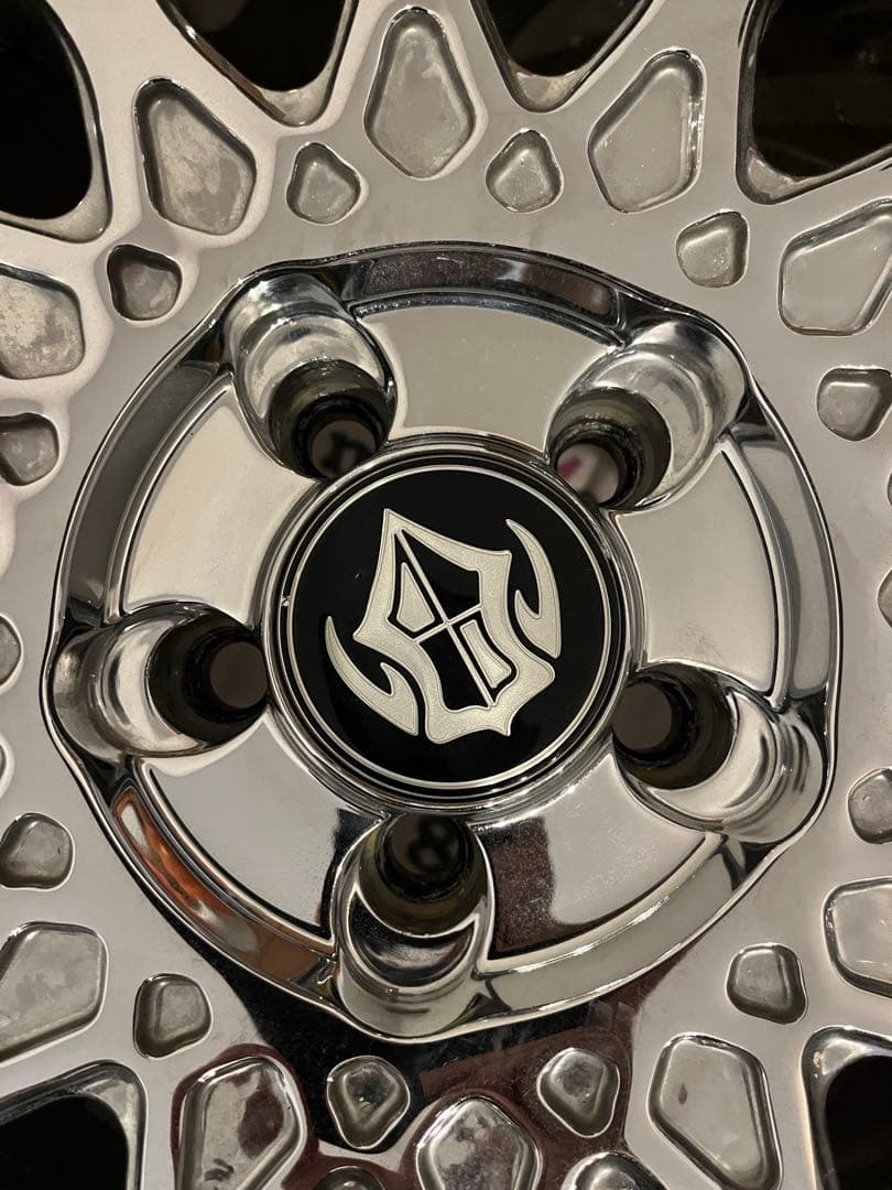 アメ鍛ホイール VIP modular VRC110 18インチ