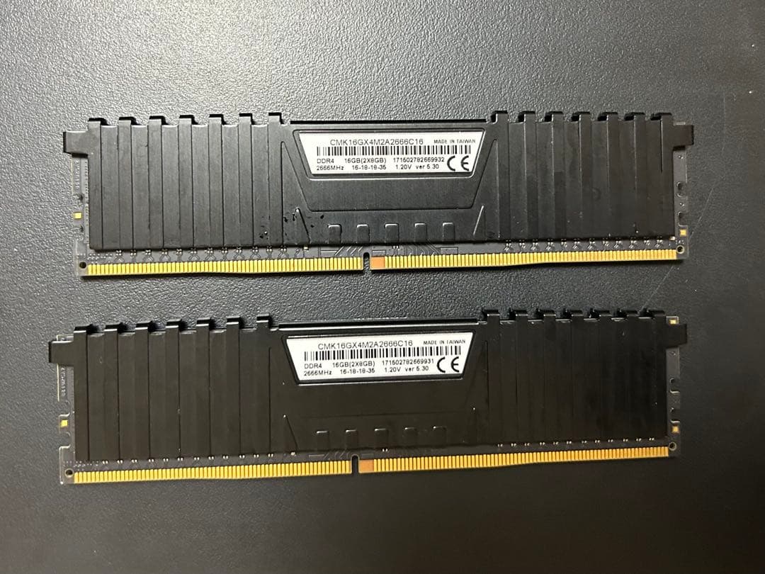 CORSAIR VENGEANCE LPX DDR4 メモリ 16GB