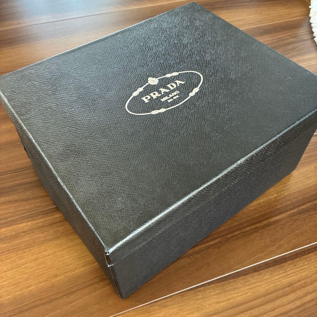 ロゴ付き　ブラック かごバッグ