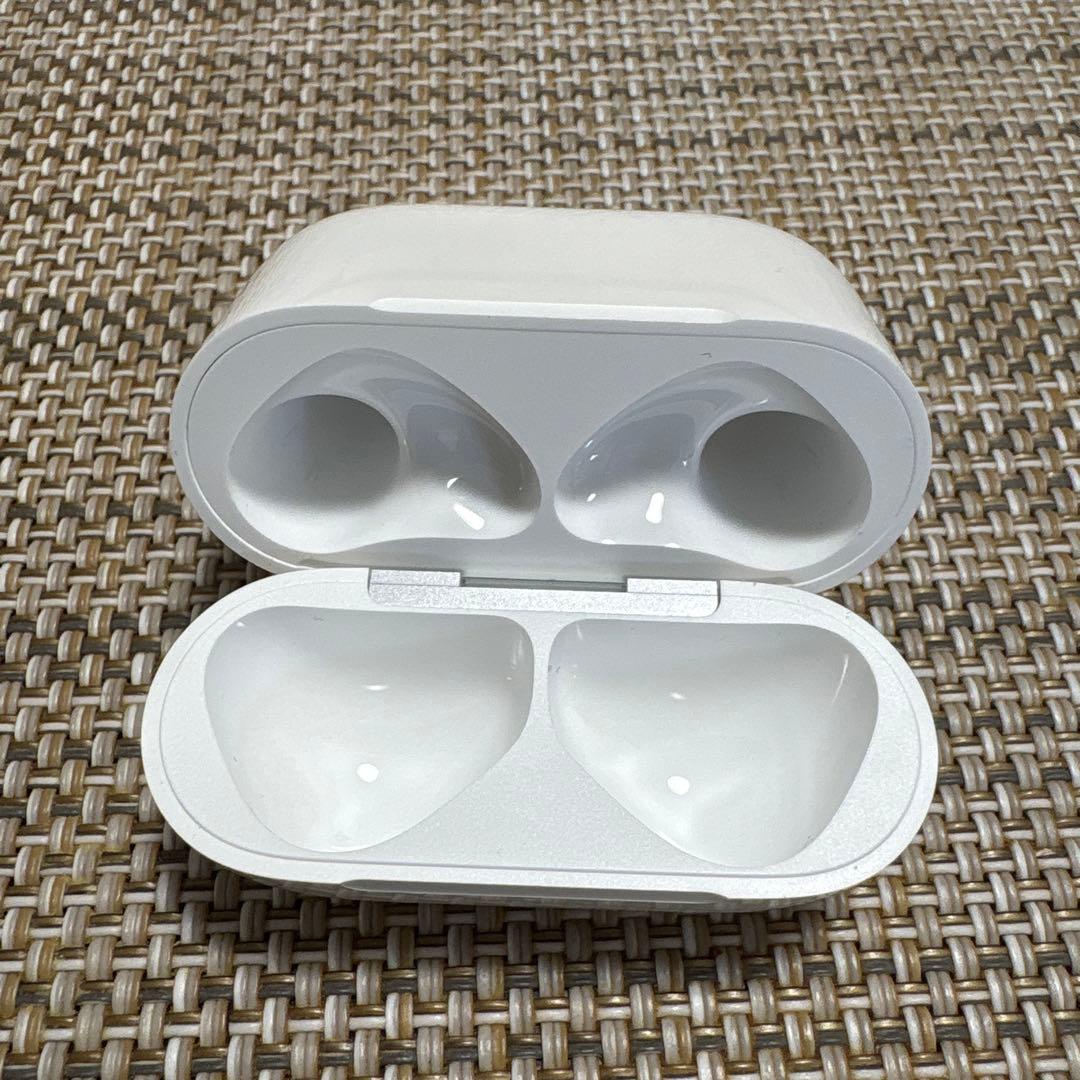 AirPods4 本体 ノイズキャンセリング搭載