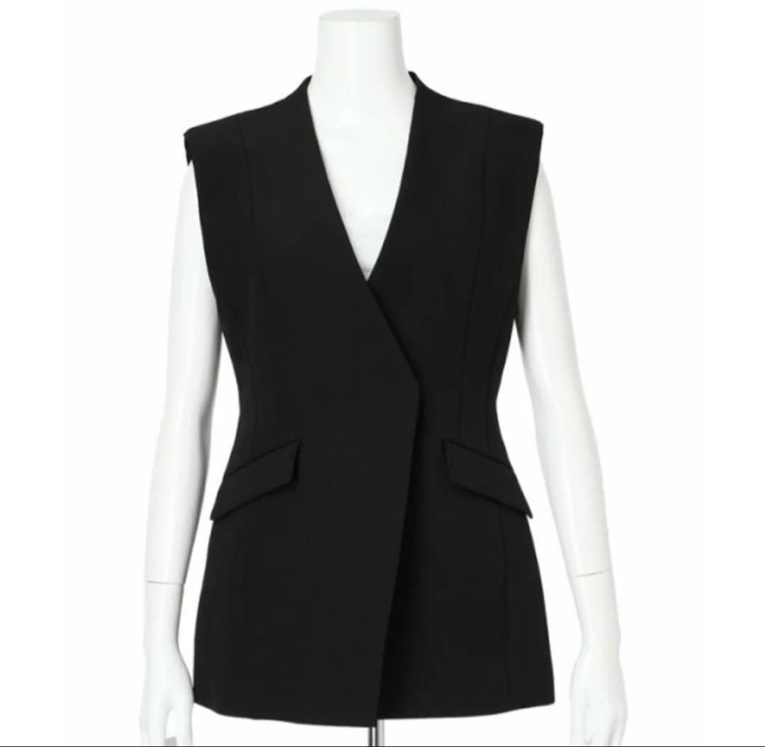 Arpege storyブローチ付ノーカラージレ