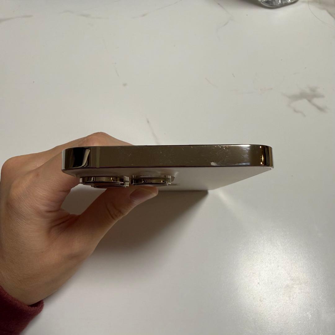 iPhone14Pro Max 128GB ゴールド　最大容量83%