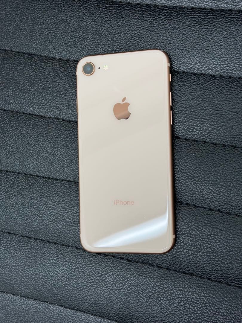 Apple iPhone 8 64GB ゴールド　美品　simフリー
