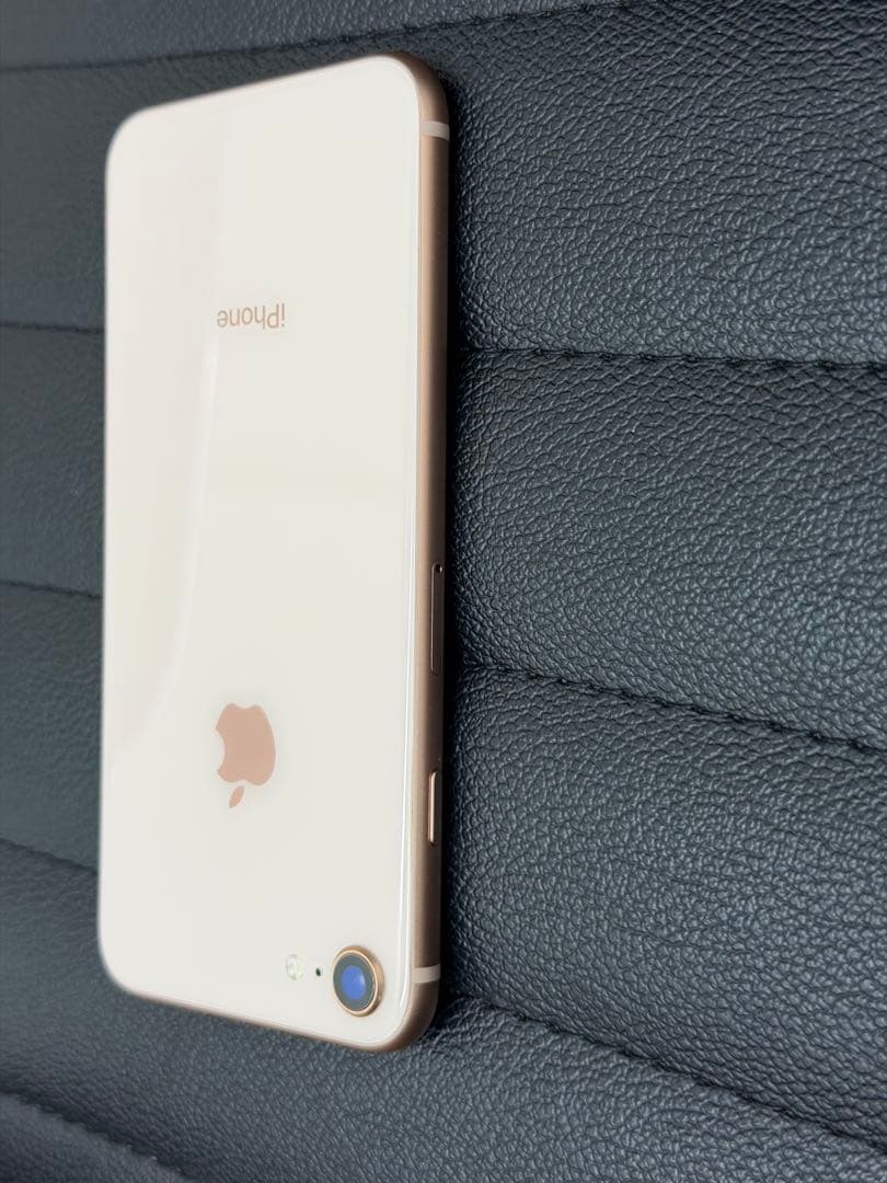 Apple iPhone 8 64GB ゴールド　美品　simフリー
