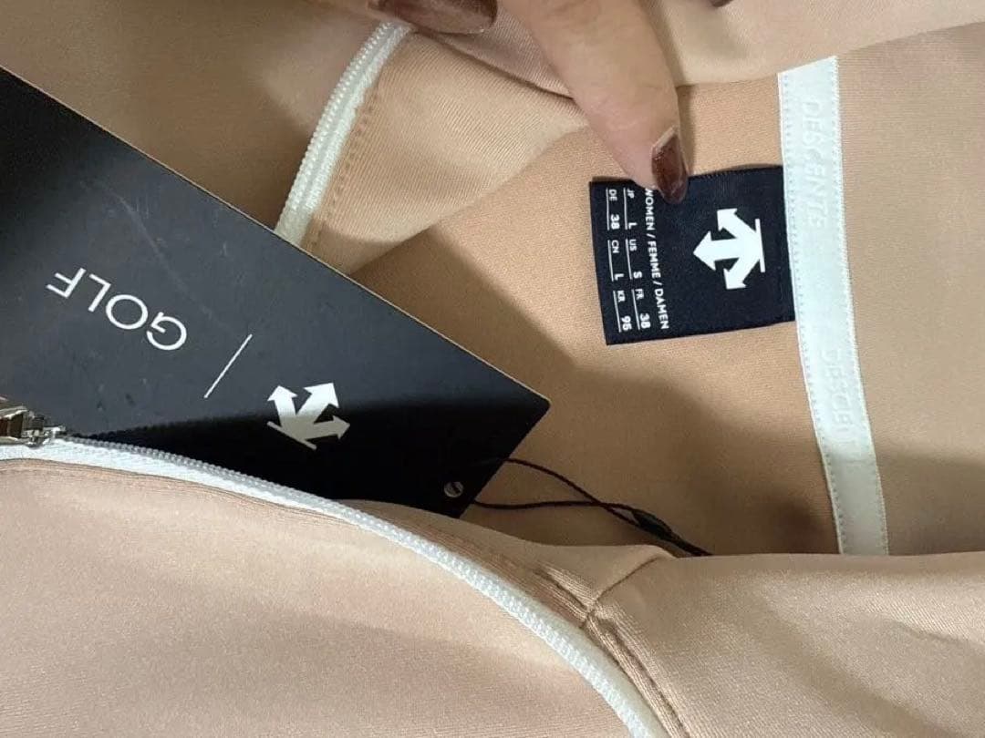 新品✴︎デサント　ブルゾンパーカー　L