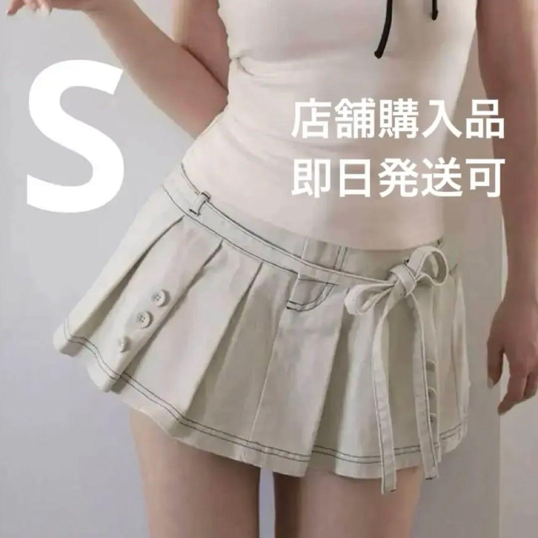 Kika button mini skirt sサイズ