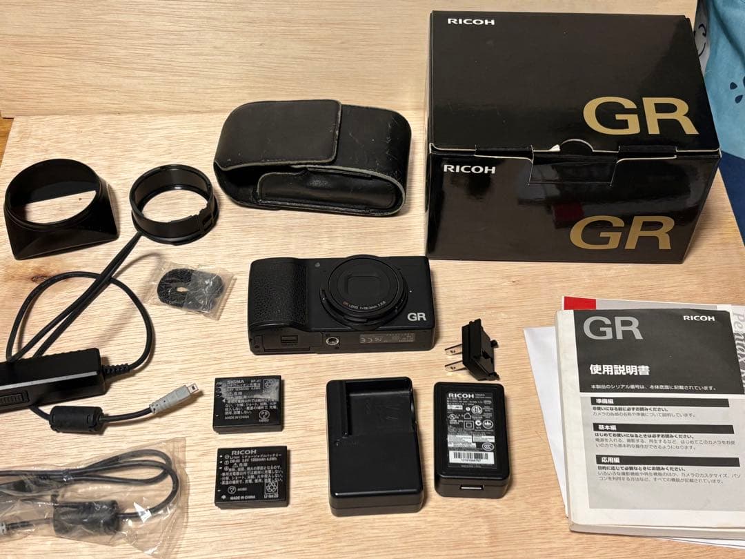 H*。様 RICOH GR APS-C 初代　リコーGR スイッチ　フード付属