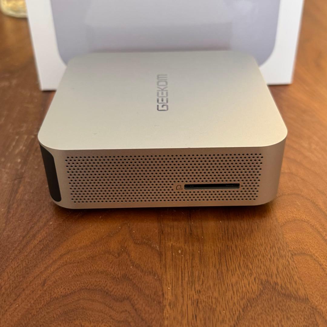 GEEKOM A6 ミニPC AMD Ryzen 7 6800H